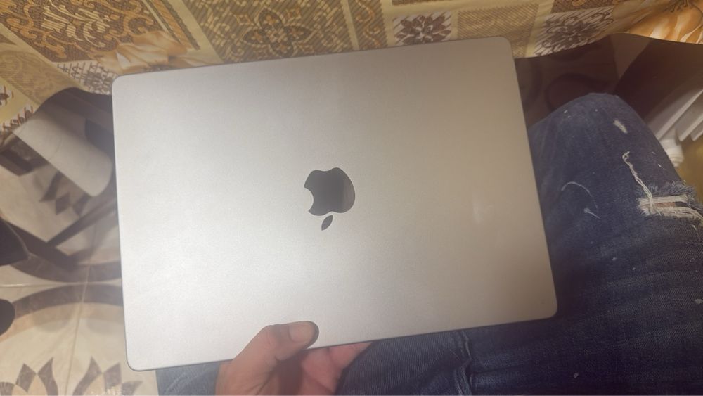 MacBook 14 pro M1 Plus