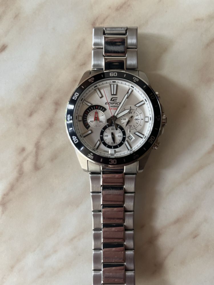 Продавам Casio EDIFICE