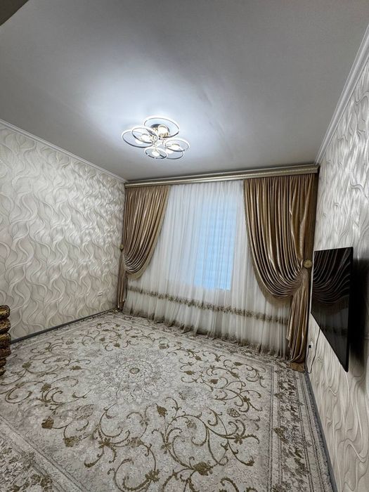 Квартира сотилади.