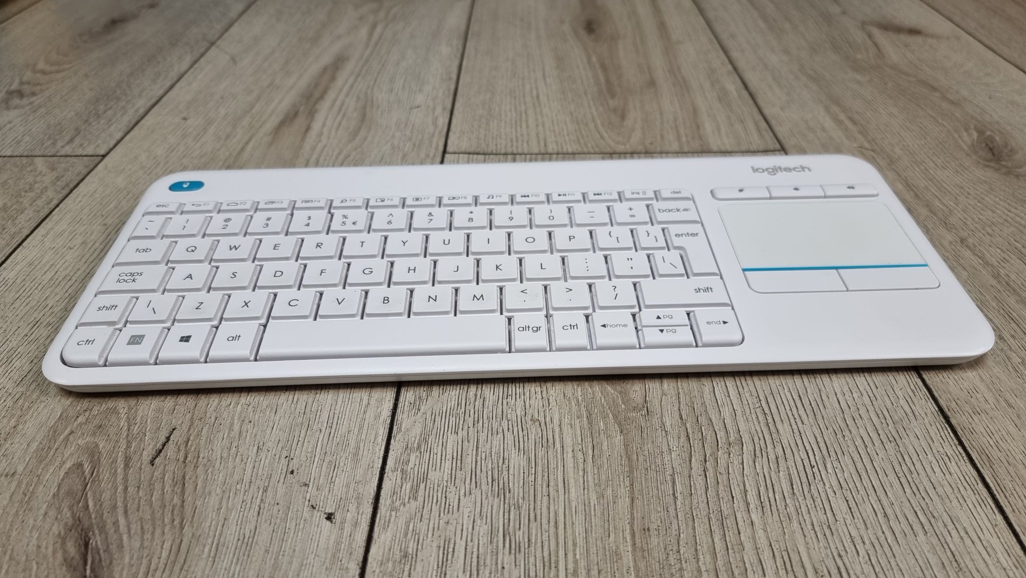 Amanet F28: Tastatura Logitech K400+ Wireless cu Touchpad