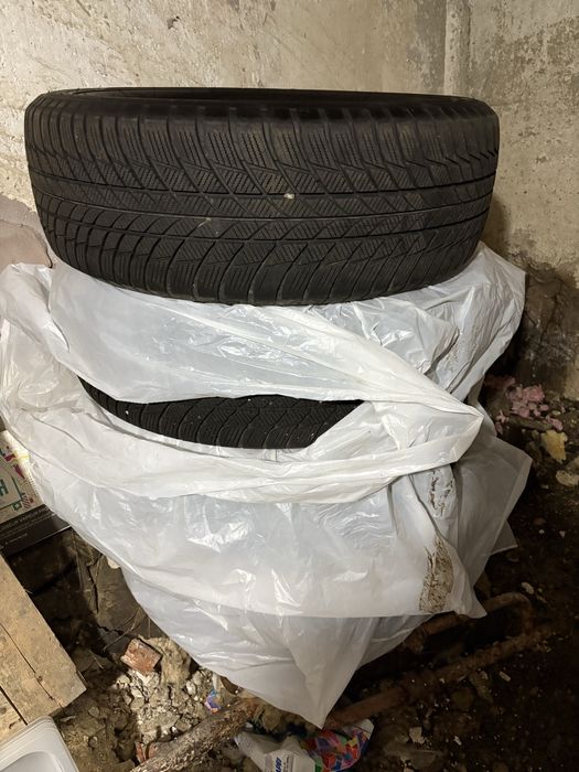 Cauciucuri bridgestone iarna 225 60 18