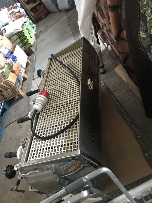 Профисеонална кафе машина