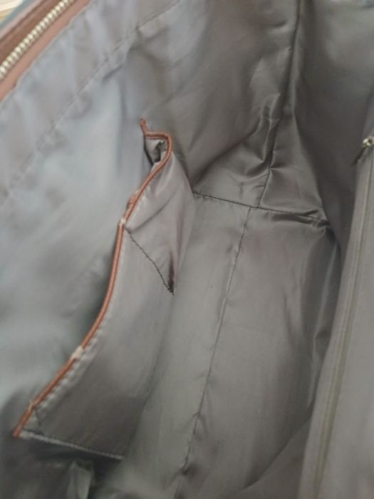 Geantă de mână/umăr extrem de frumoasă