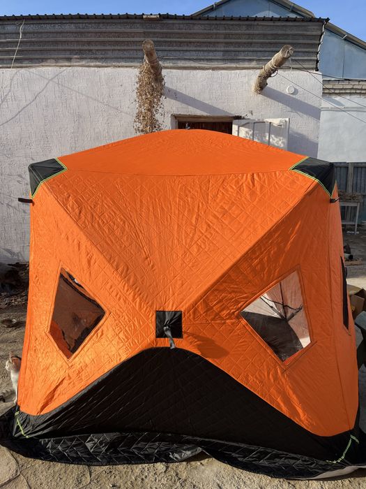 Зимняя палатка для отдыха на природе