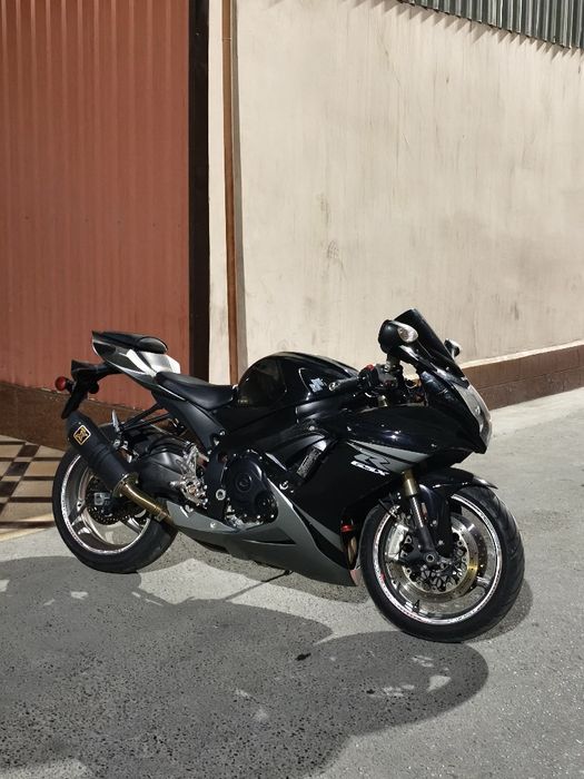 Suzuki gxr 750 holat ideal 5100$