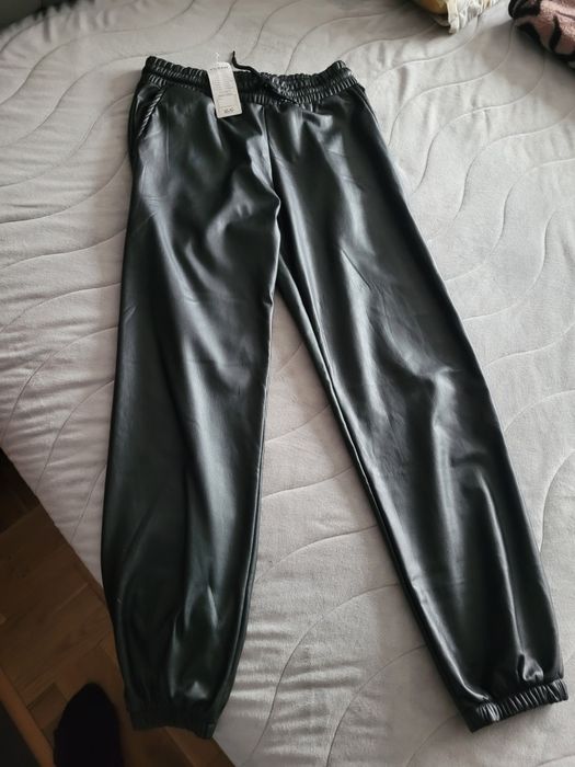Нов кожен пянталон