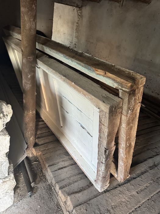 Окна и двери, эшик ромлар