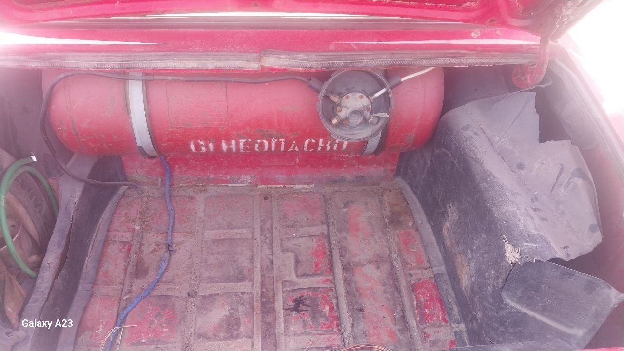 Vaz 2103. Yurib turibdi