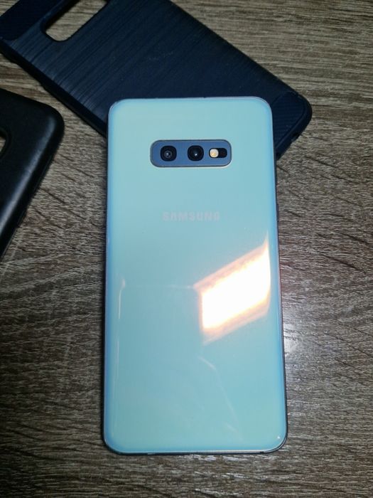 Samsung S10e  6/128