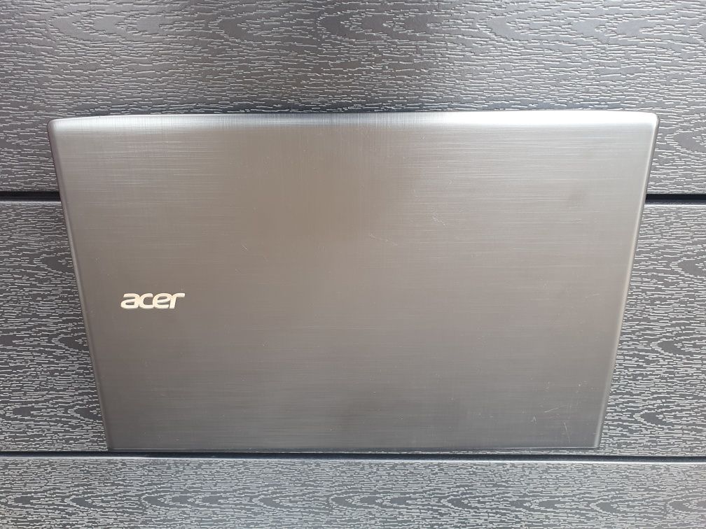 Laptop i5 gen 7, 8GB ddr4 , SSD + HDD ,ACER Aspire E15