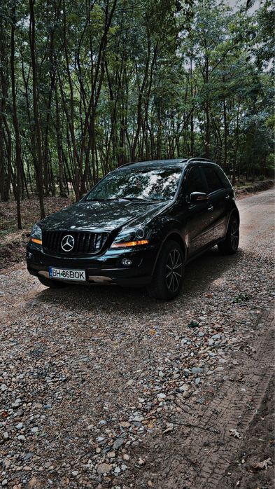 Mercedes ML320, Accept și variante