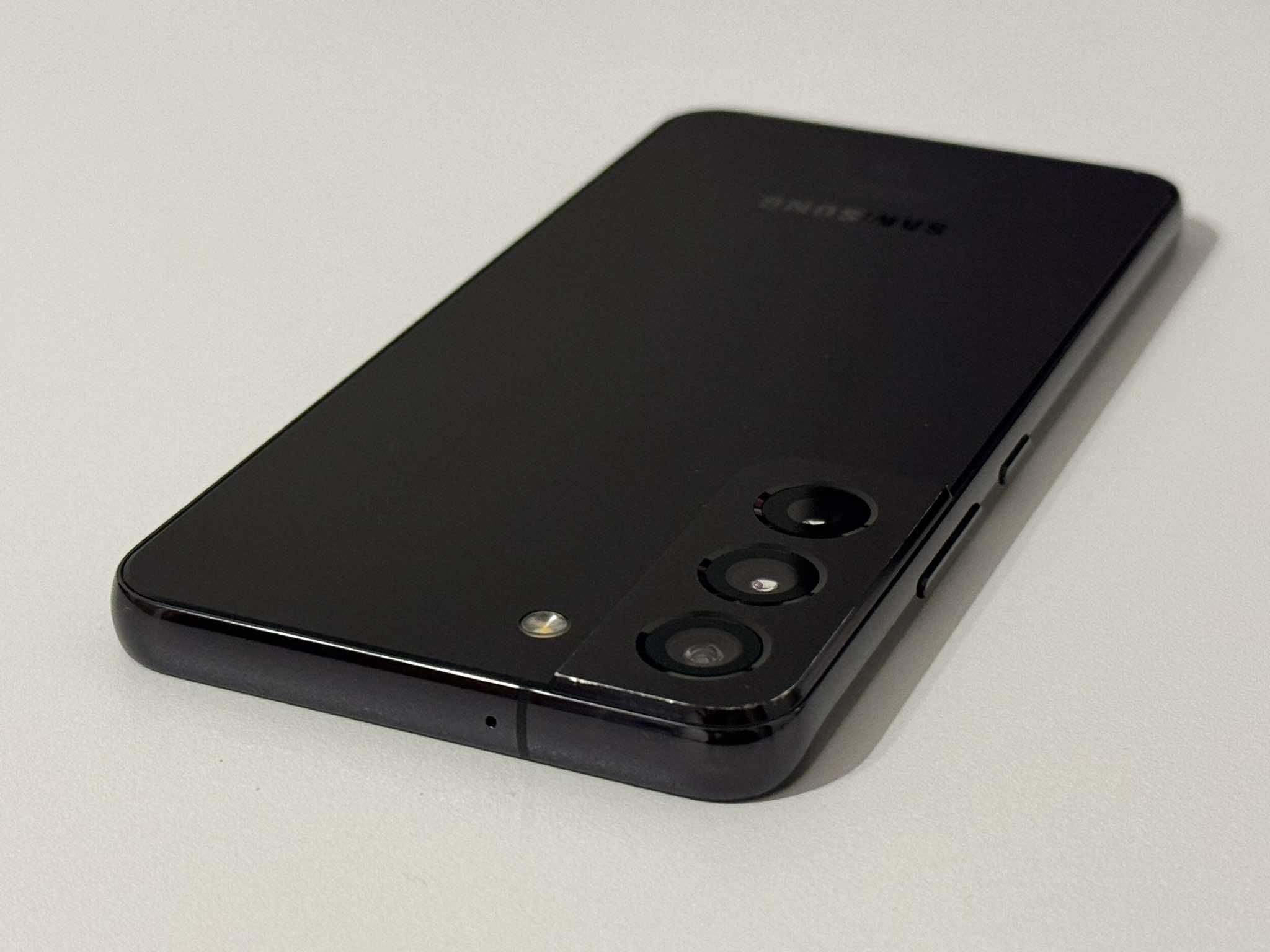 Бартер! Като Нов! Galaxy S22 Phantom Black (Черен)