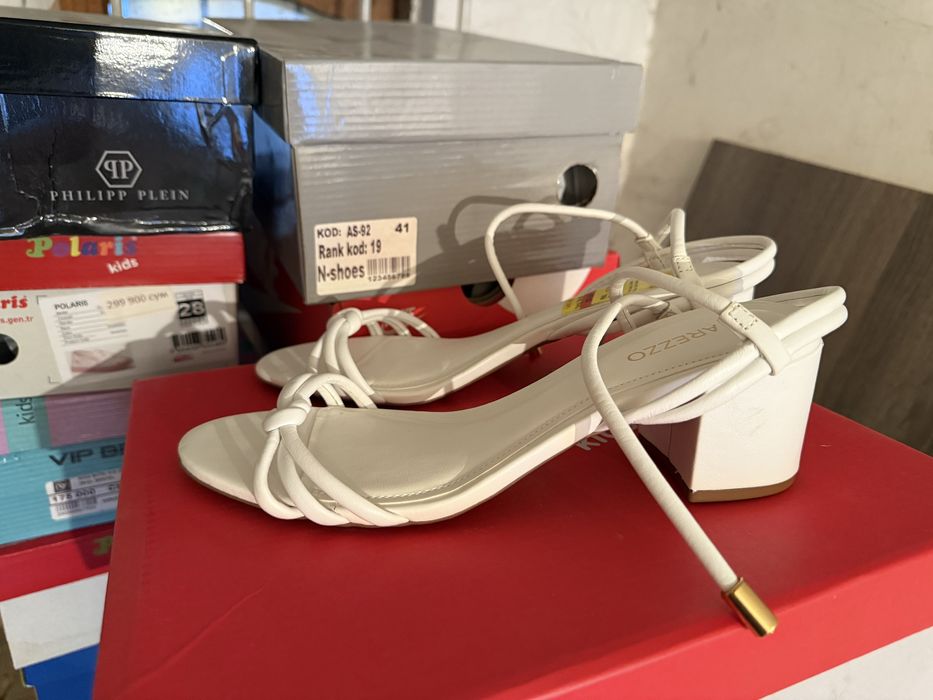 Детская обувь новая