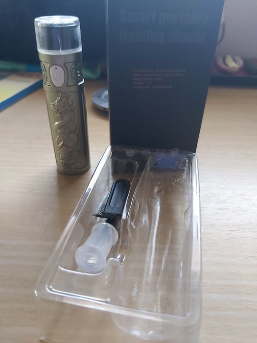 Vand mini aparat de ras electric