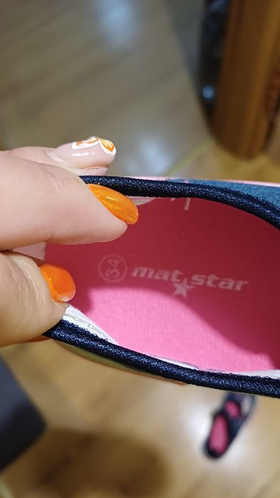 Детски пантофи за момиче