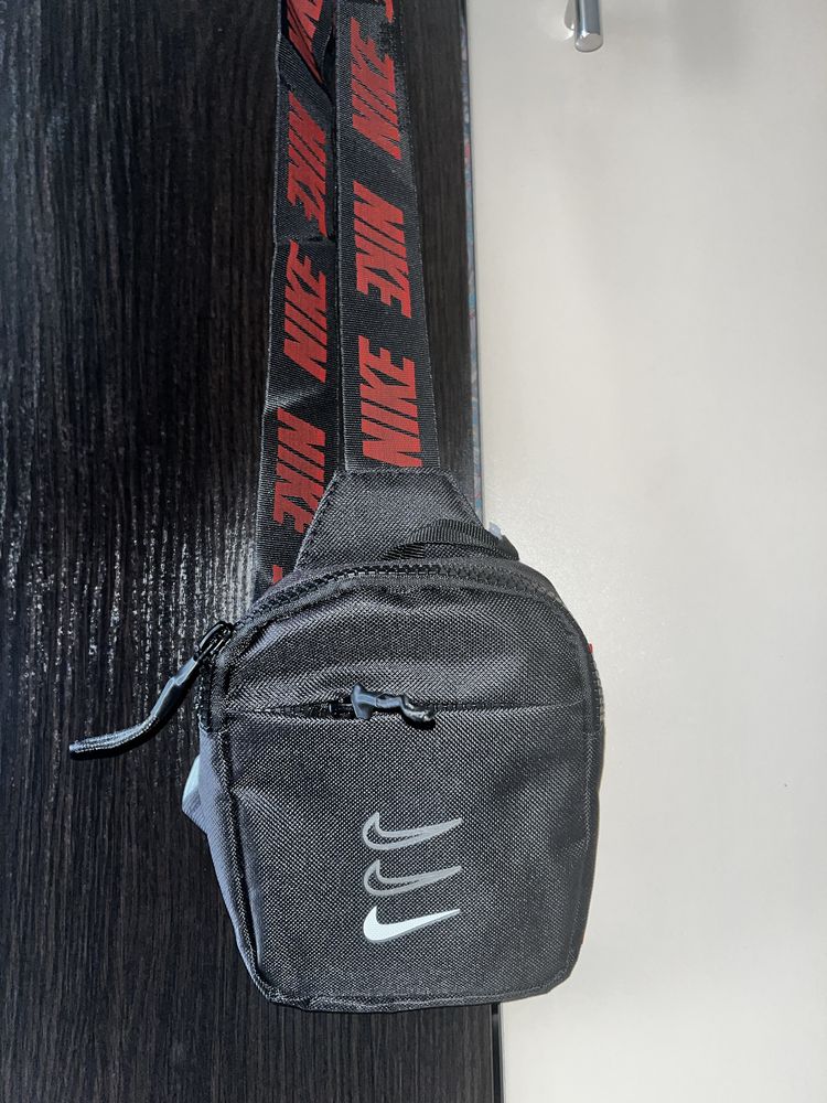 Nike Shoulder Bag | Чантичка за през рамо