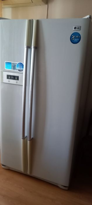 Продам  холодильник  LG.