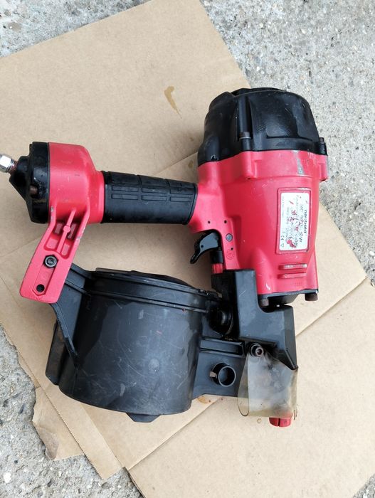 Pistol cuie Aer Naubold