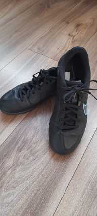 Ghete fotbal  Nike Tiempo Legend 9  pro, marimea 40