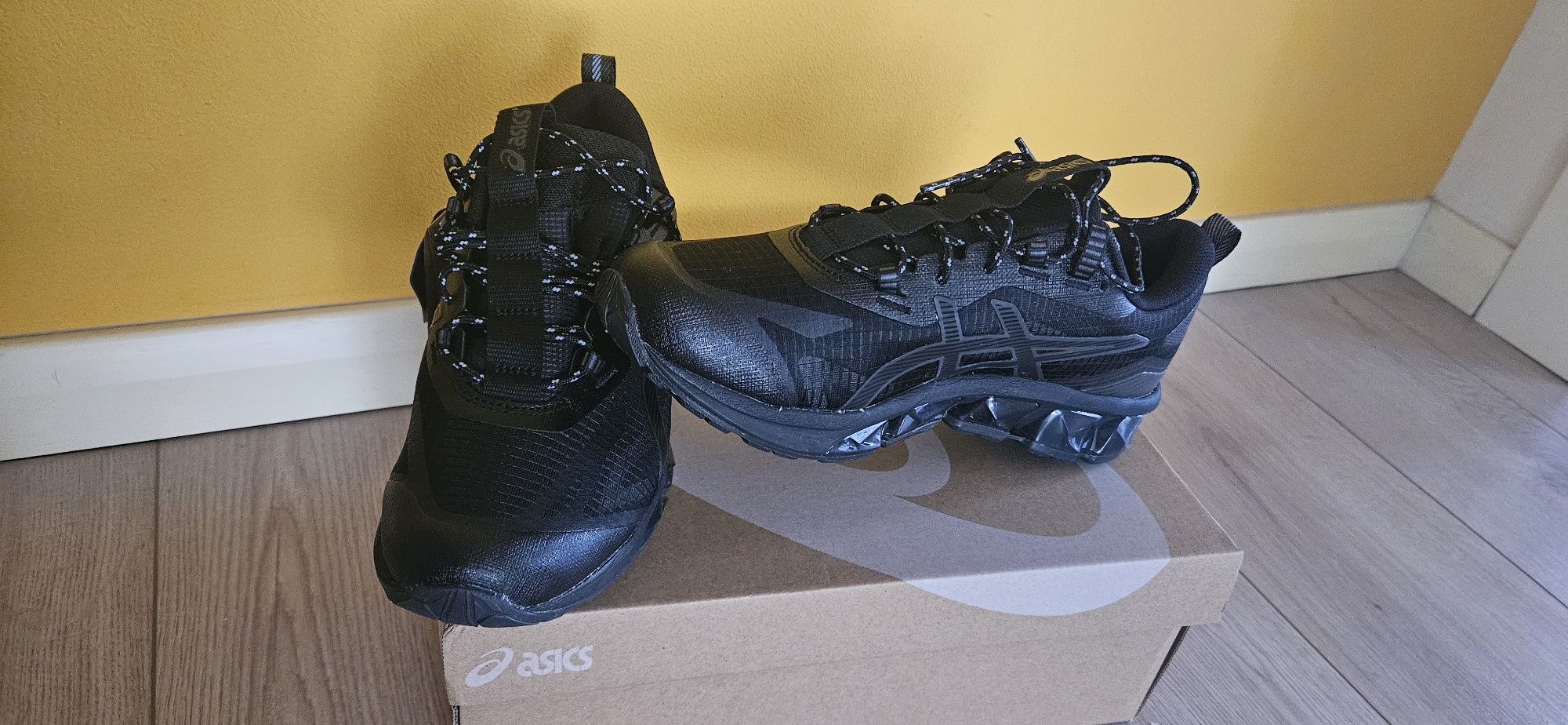 Asics Gel Quantum 360 VII noi – mărime 41-42, negri, originali