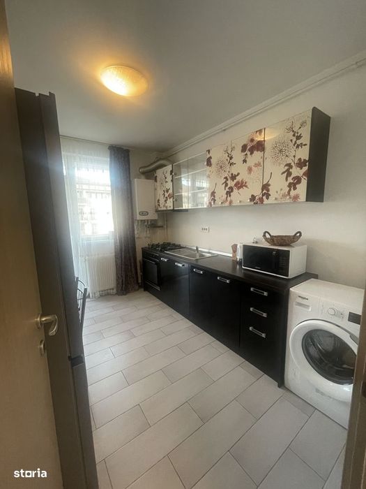 Apartament 2 camere, mobilat, utilat, loc de parcare, STB in fata