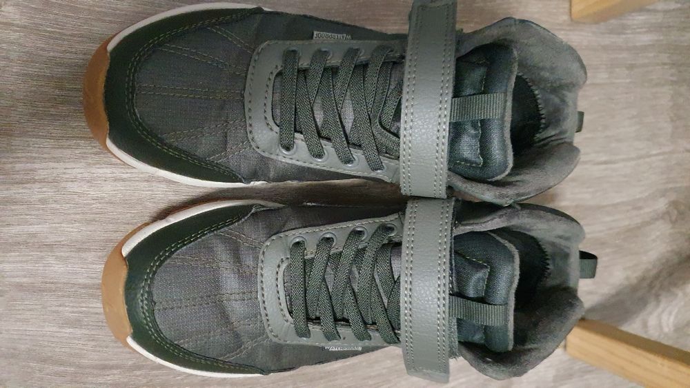 Adidasi watterproof 33 marime[interior 20.5]