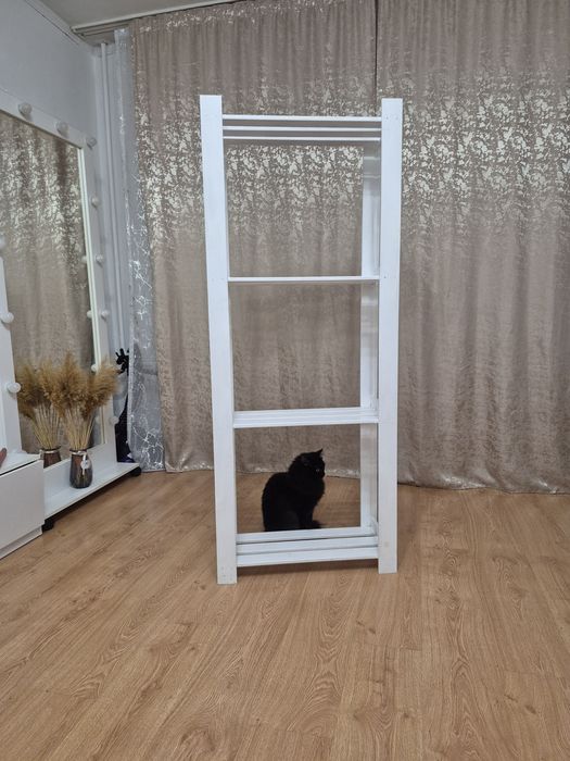 Продам стеллаж из дерева