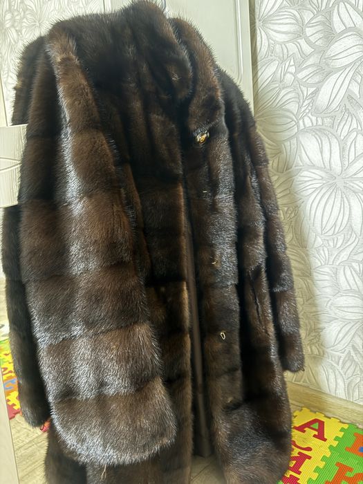 Продам норковую шубу