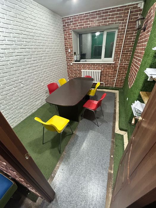 Столы офисные в хорошем состояние