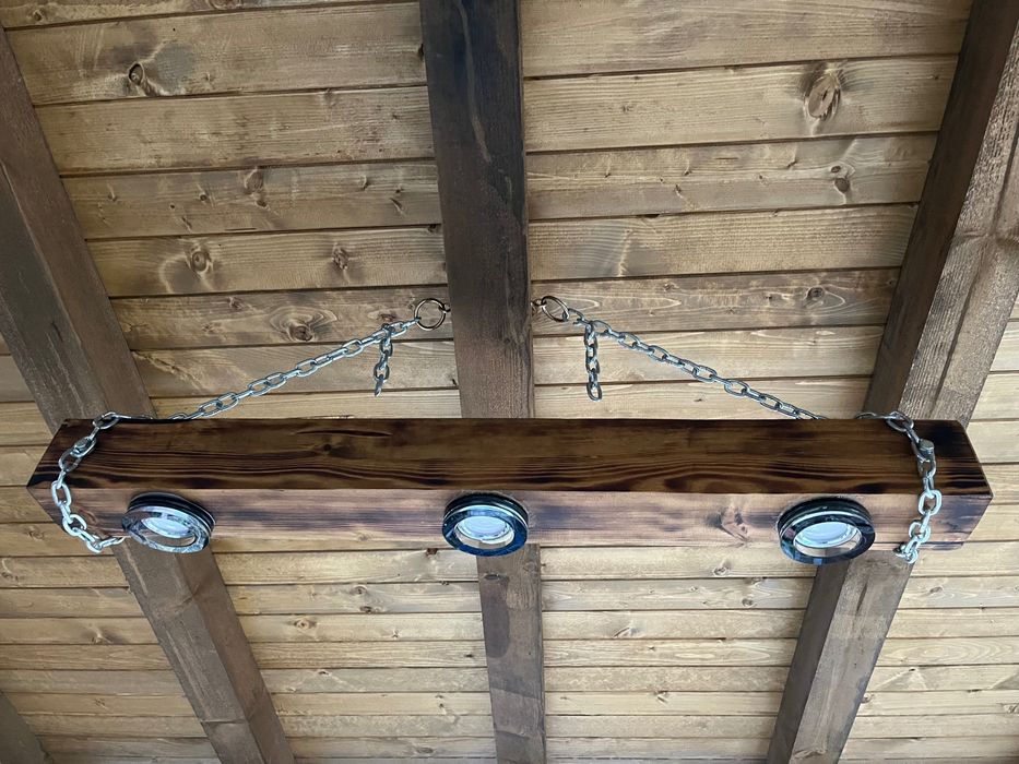 Дървена лампа с лунички