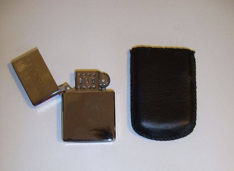 Bricheta tip ZIPPO + husa piele eco inscriptionata Nescafe inox schimb