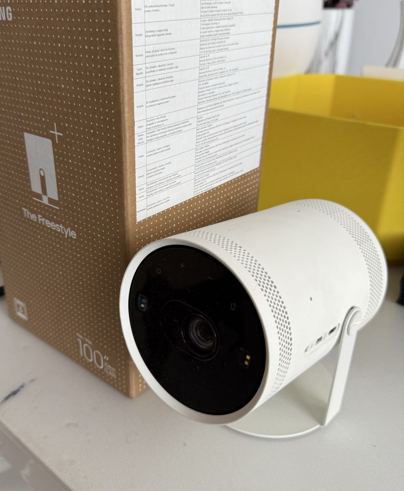 Videoproiector Samsung the Freestyle generatia 2