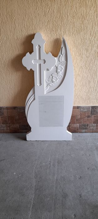 Vând cruci din mozaic