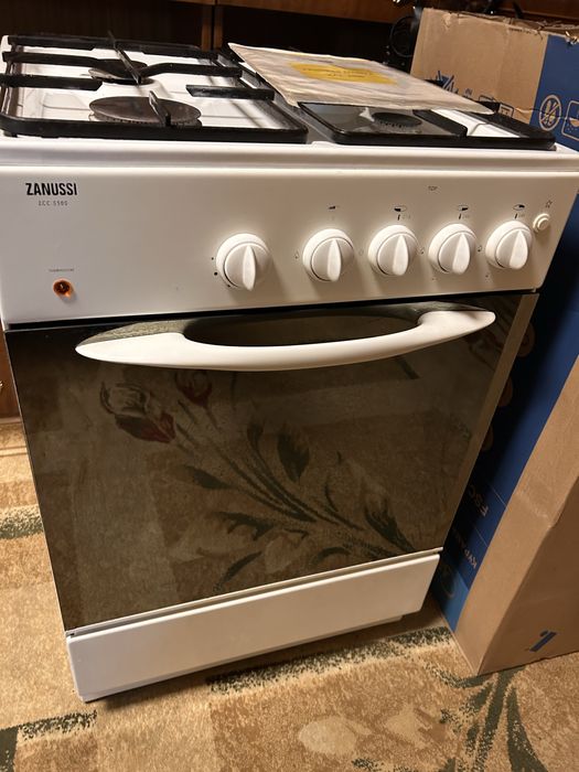 Срочно продам газовую плиту! Состояние хорошее! Все работает.