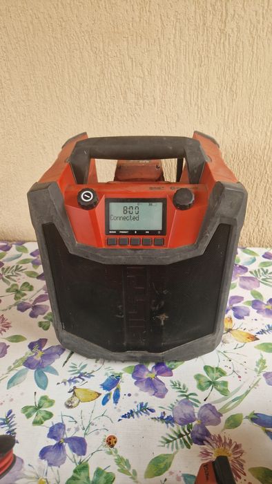 Vând Radio Hilti