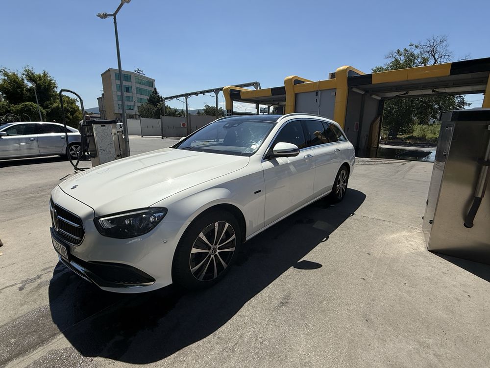 Mercedes-Benz E300de 4MATIC – 2020 г., Plug-in хибрид