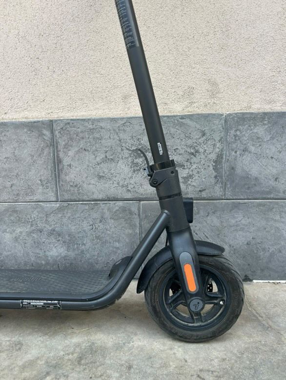 Електрическа тротинетка Segway Ninebot kick scooter F2