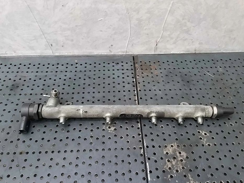 Rampa injectoare 2.2 cdi mercedes e class w211 0445214038 a6110700395