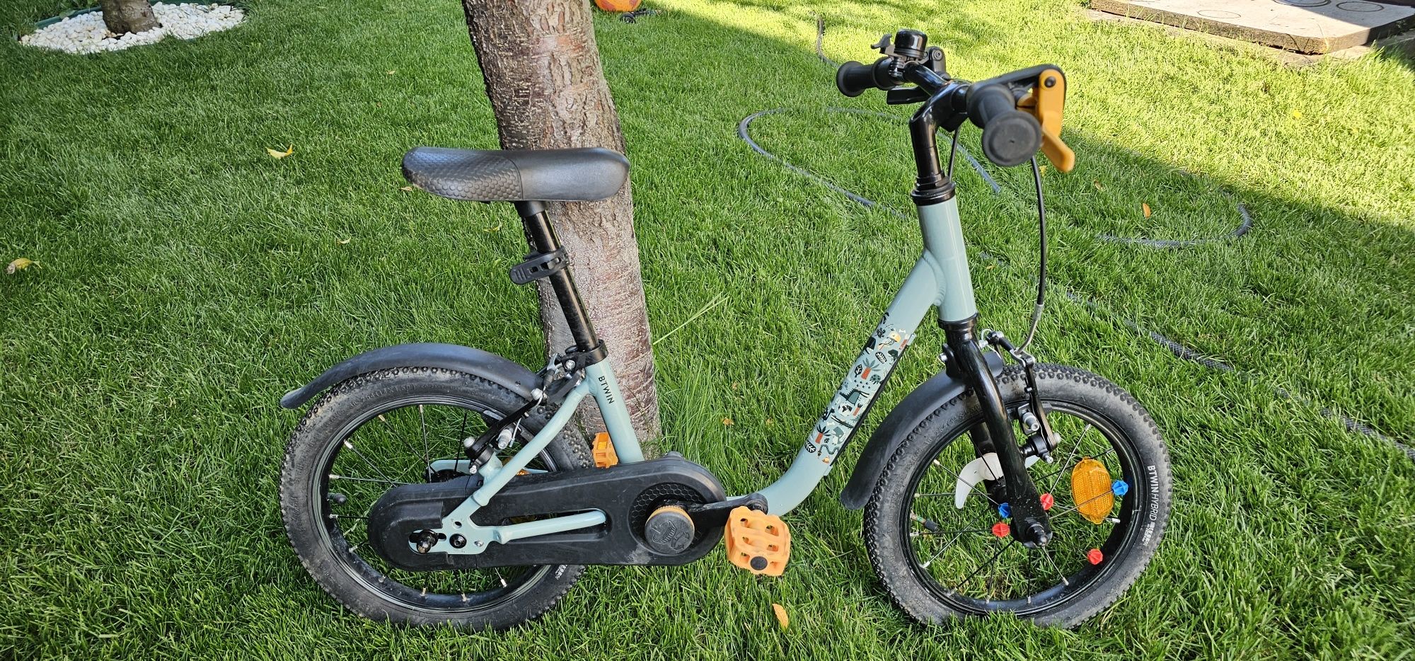 Vand bicicleta copii 3-5 ani cu roti ajutatoare pentru invatat