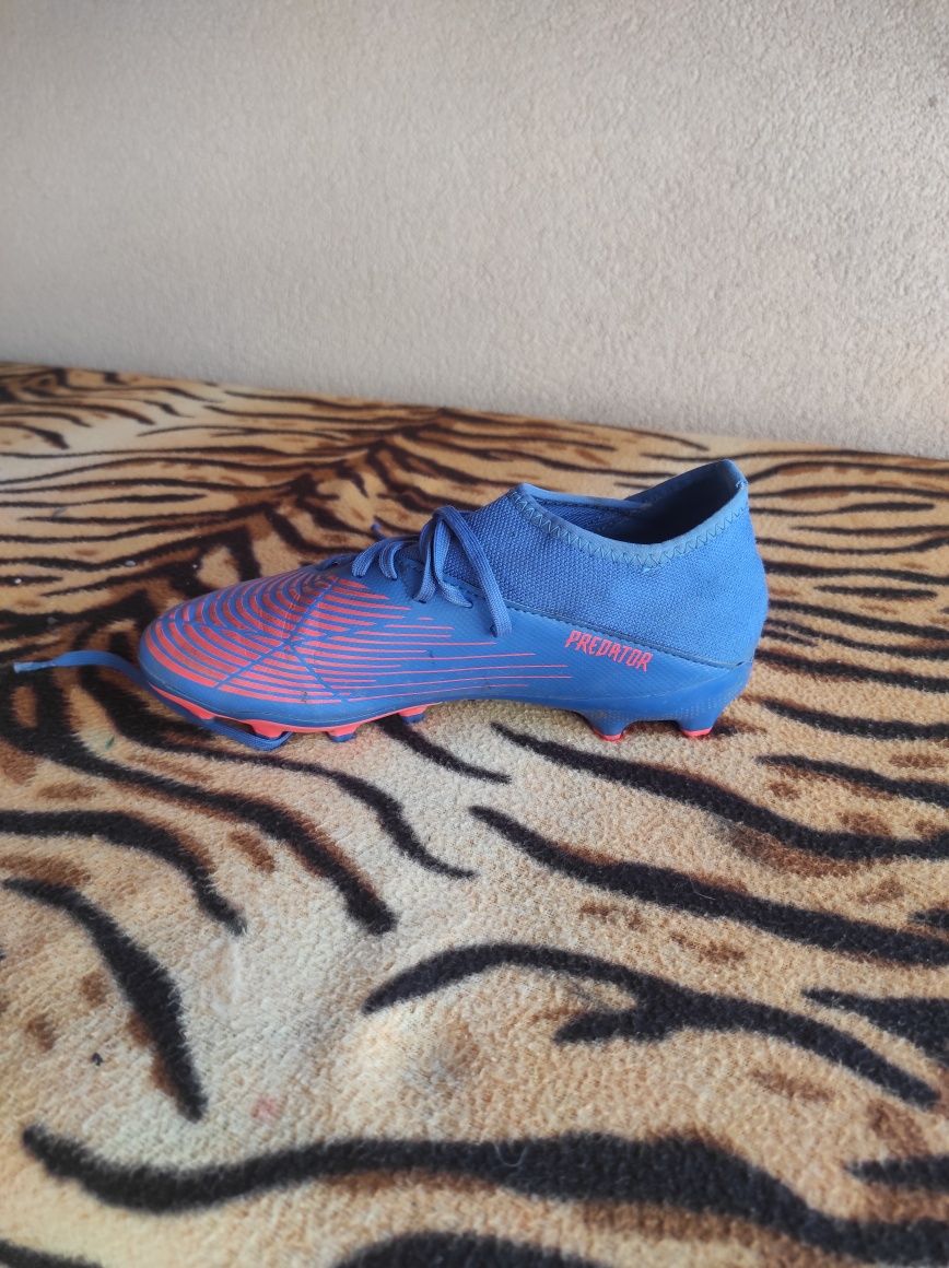 Adidas predator Бутонки