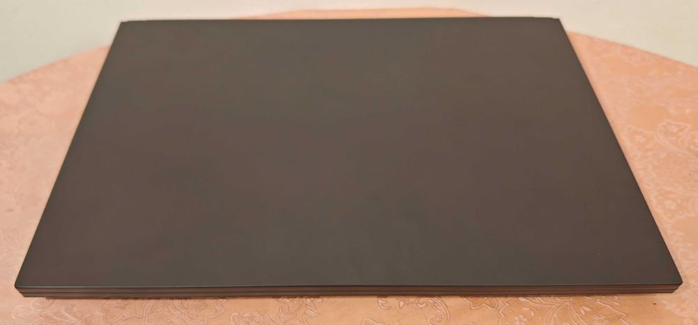 NVidia RTX 4060 8GB/Core i7 13700H/16GB RAM/512GB SSD/16 Quad HD 240Hz