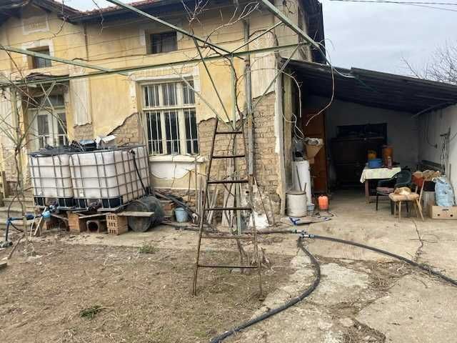 Home Depo продава къща в село Долно Сахране