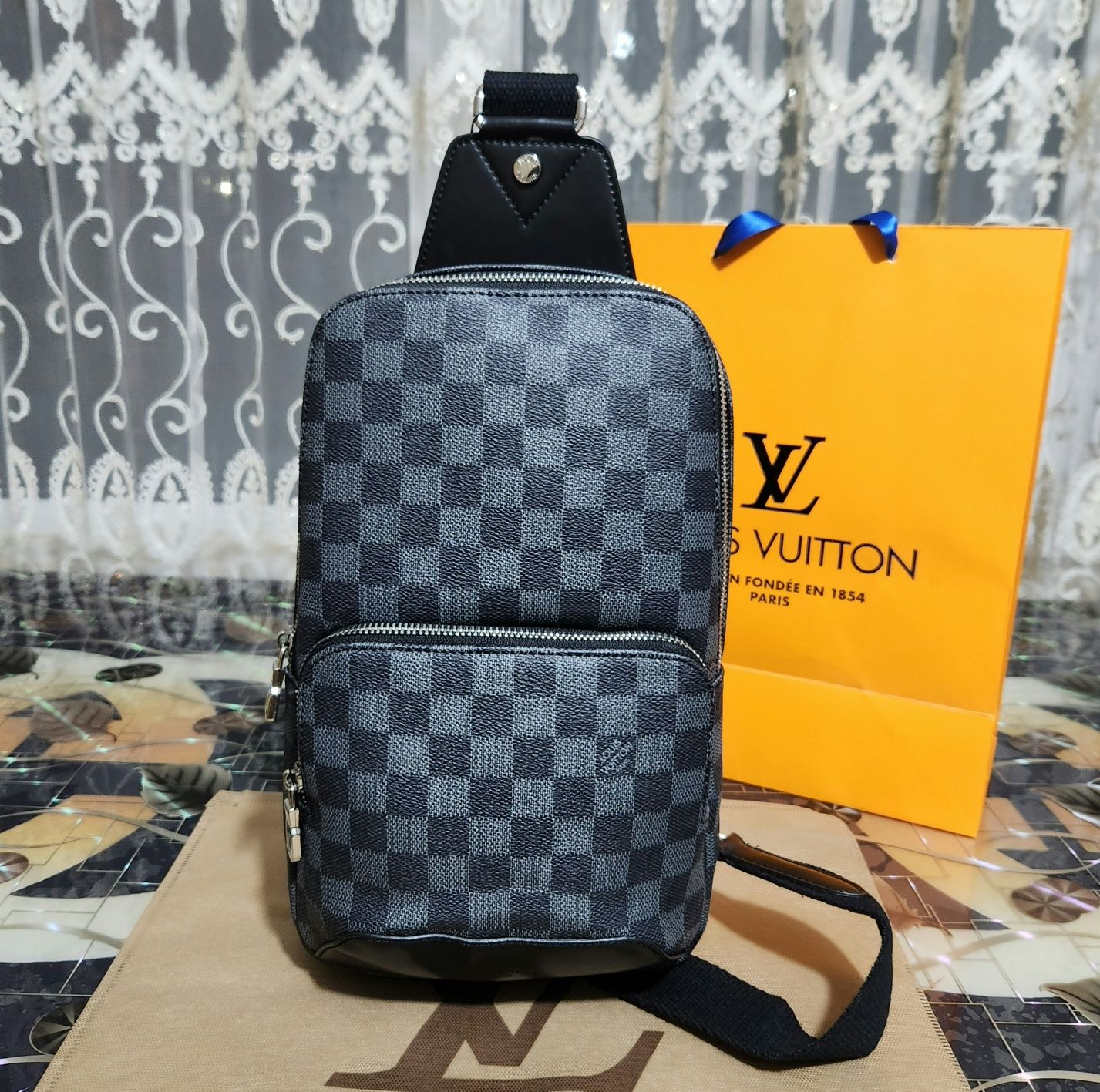 Мъжка чанта louis vuitton