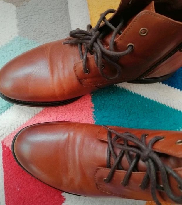 Ghete piele mărimea 43, cu interiorul de 27.5 cm