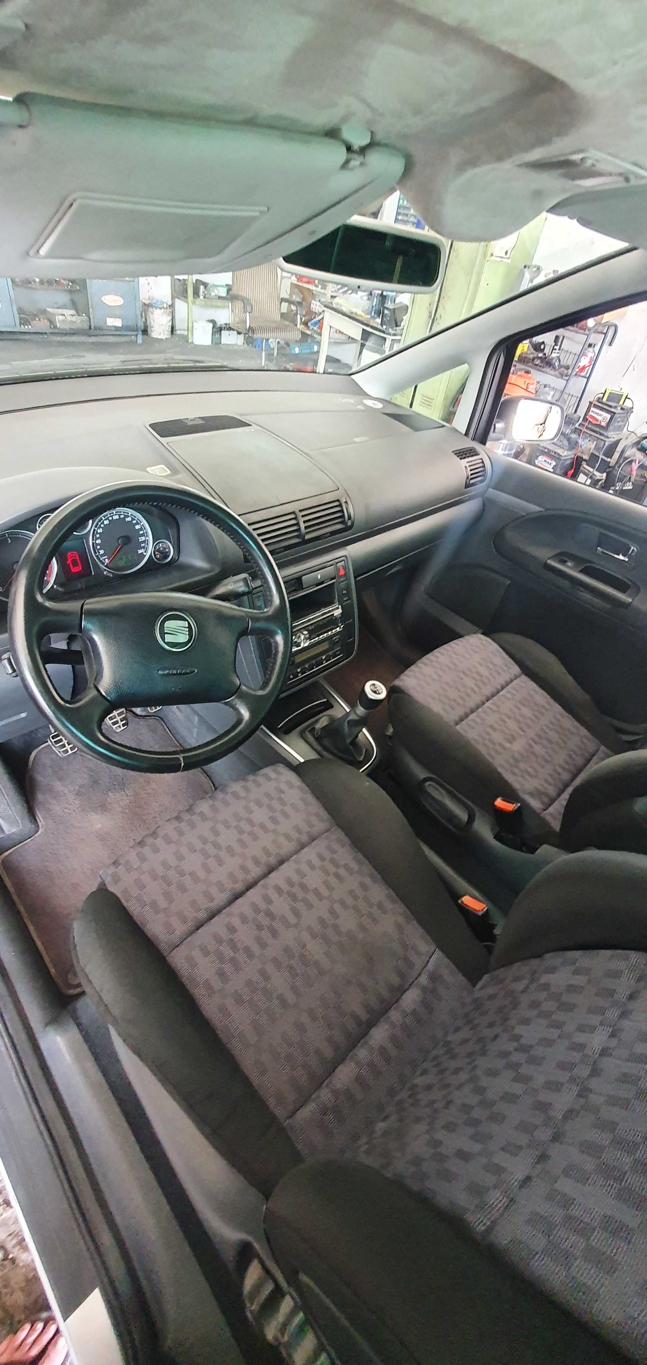 Seat Alhambra с гаранция