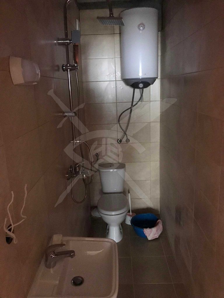 Дава се под наем Едностаен апартамент в Варна, Възраждане 3 - 30 кв.м за 210 € - Снимка #2
