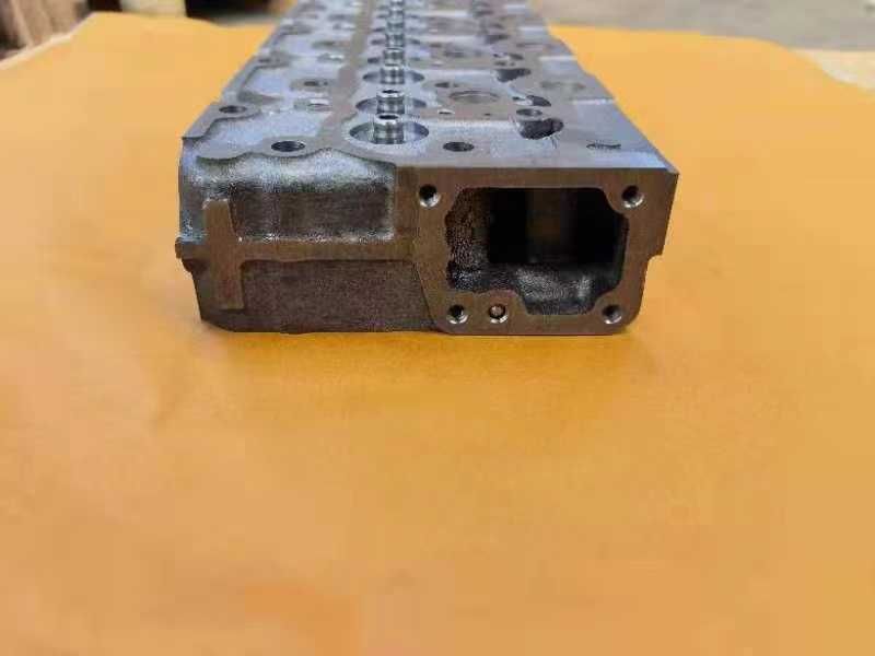Chiulasa Kubota F2803 - Piese motor Kubota