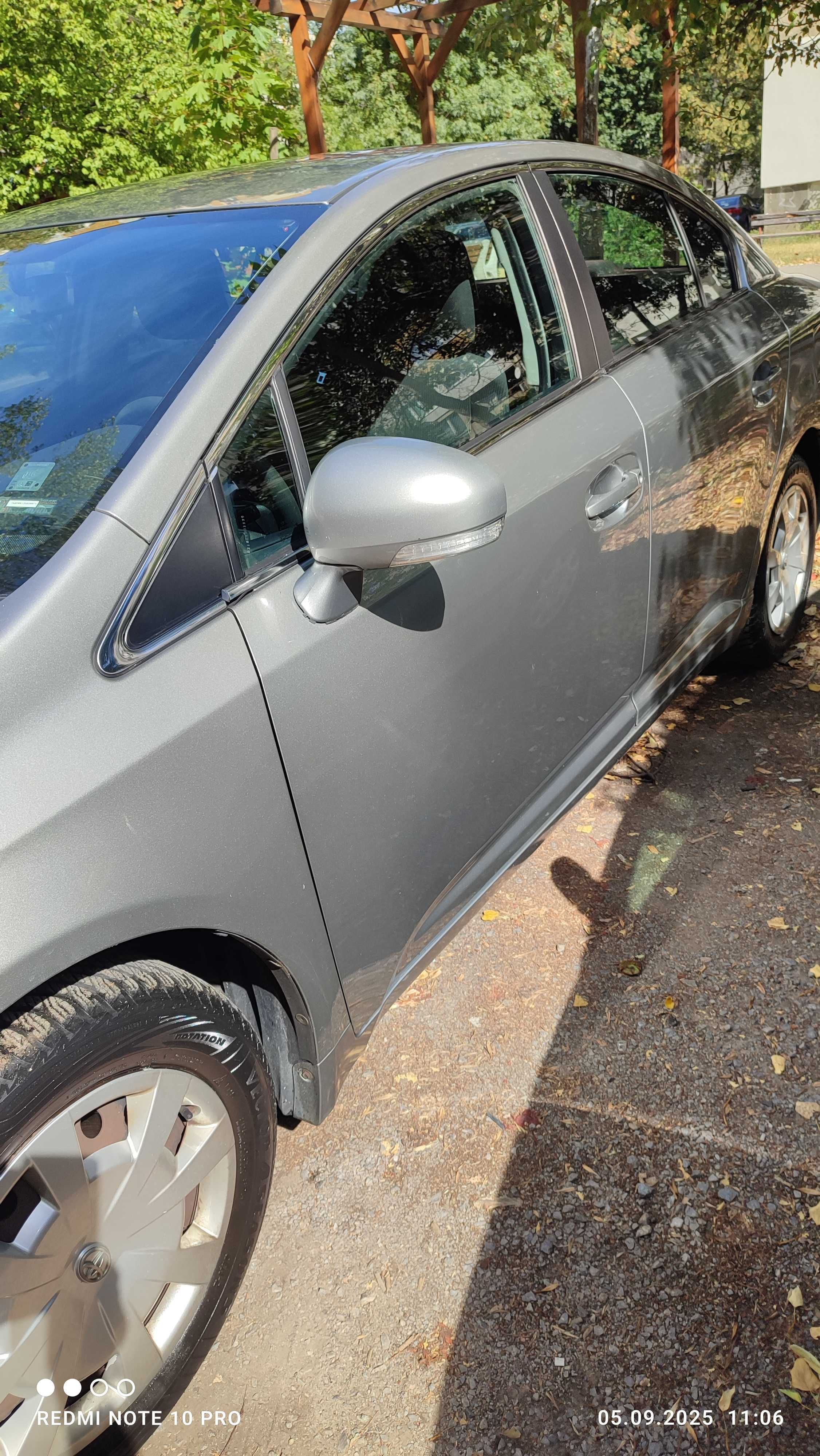 Лека кола toyota AVENSIS
