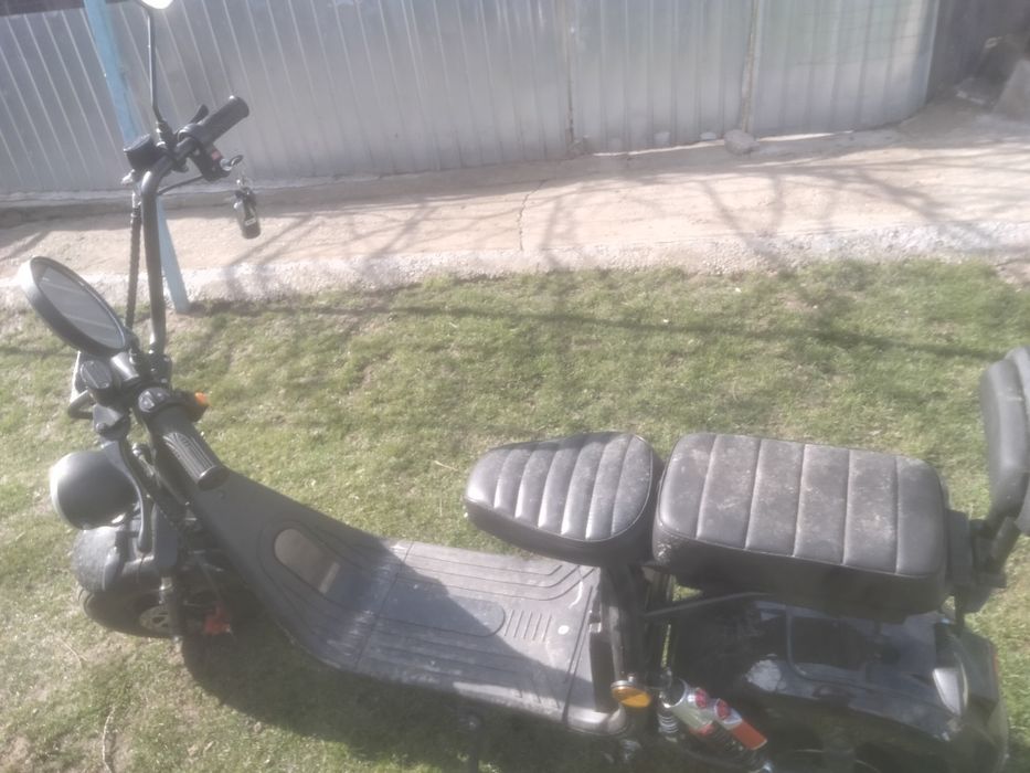 Vind scuter electric de 2 persoane nou nouț frine spate fata hidraulic