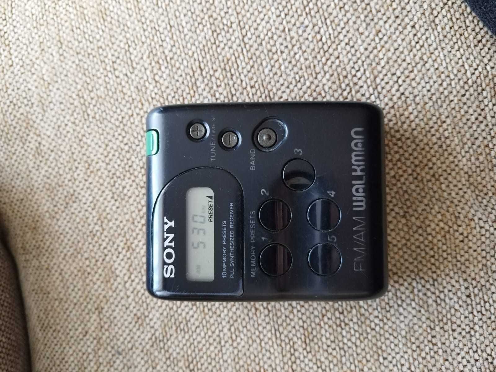 Walkman Sony SRF-M88 radio cu casti AM FM